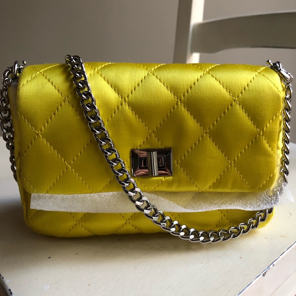 New: India Hicks Consort Bag. Italian Quilted Satin. Convertible. - Picture 10 of 16